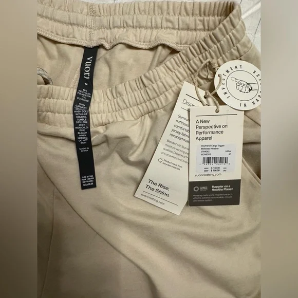 NWT Vuori Boyfriend Cargo DreamKnit Jogger in Milkweed Heather-size Medium - Picture 6 of 7